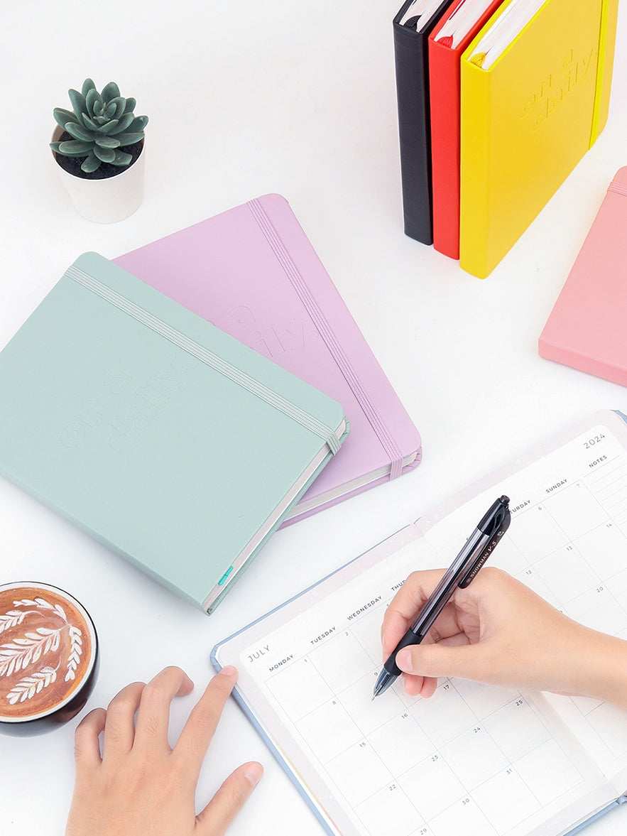 18 Month Planner #OnaDaily - Planner 2025 by bukuqu