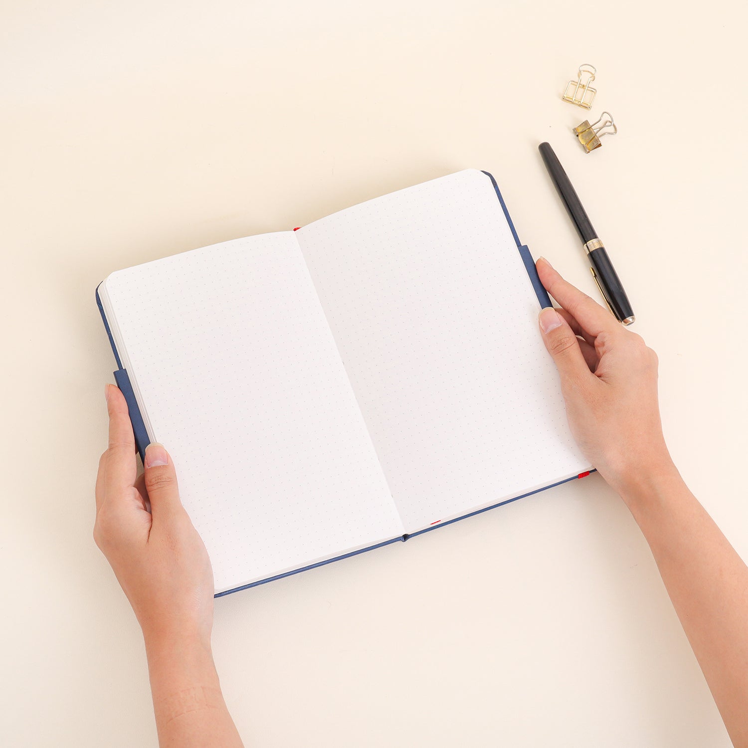 Classic Notebook Leather by Bukuqu