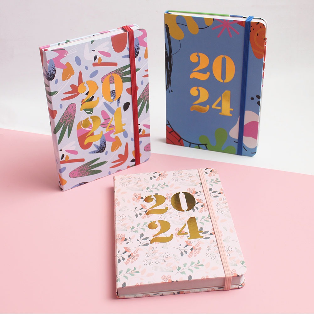 Weekly Planner 2024 by bukuqu