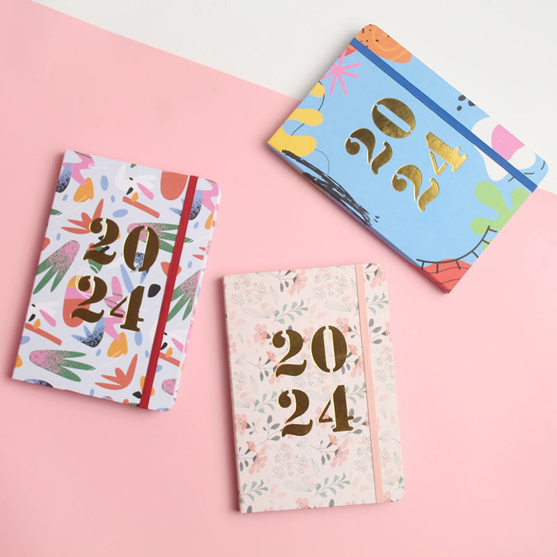 Weekly Planner 2024 by bukuqu