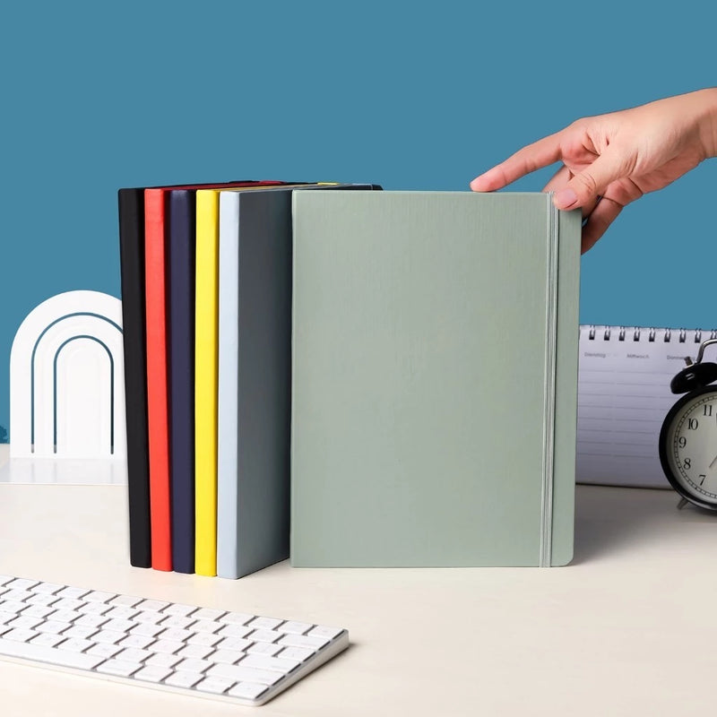 Classic Notebook B5 (19x25 cm) by bukuqu